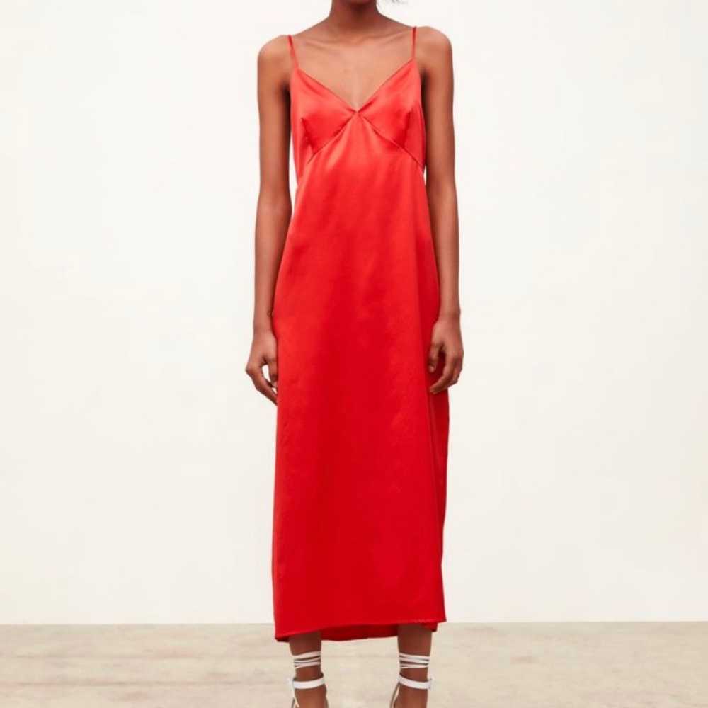🚨FINAL PRICE🚨 NWT Zara red Satin slip dress